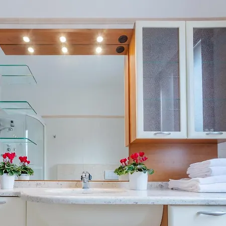 Apartamento Passega Modern Con Garage! *